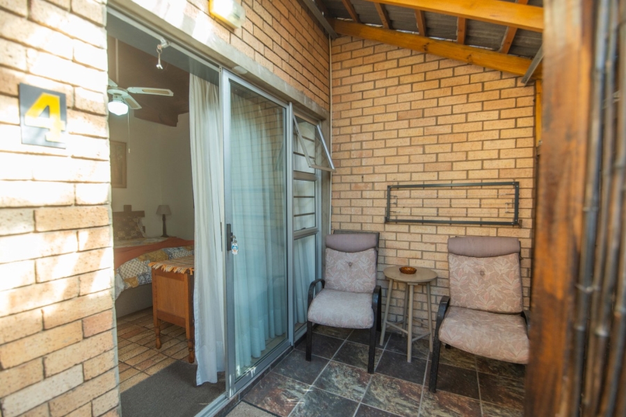 6 Bedroom Property for Sale in Bluewater Bay Eastern Cape